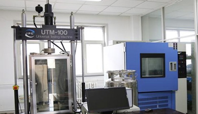 UTM-100试验机